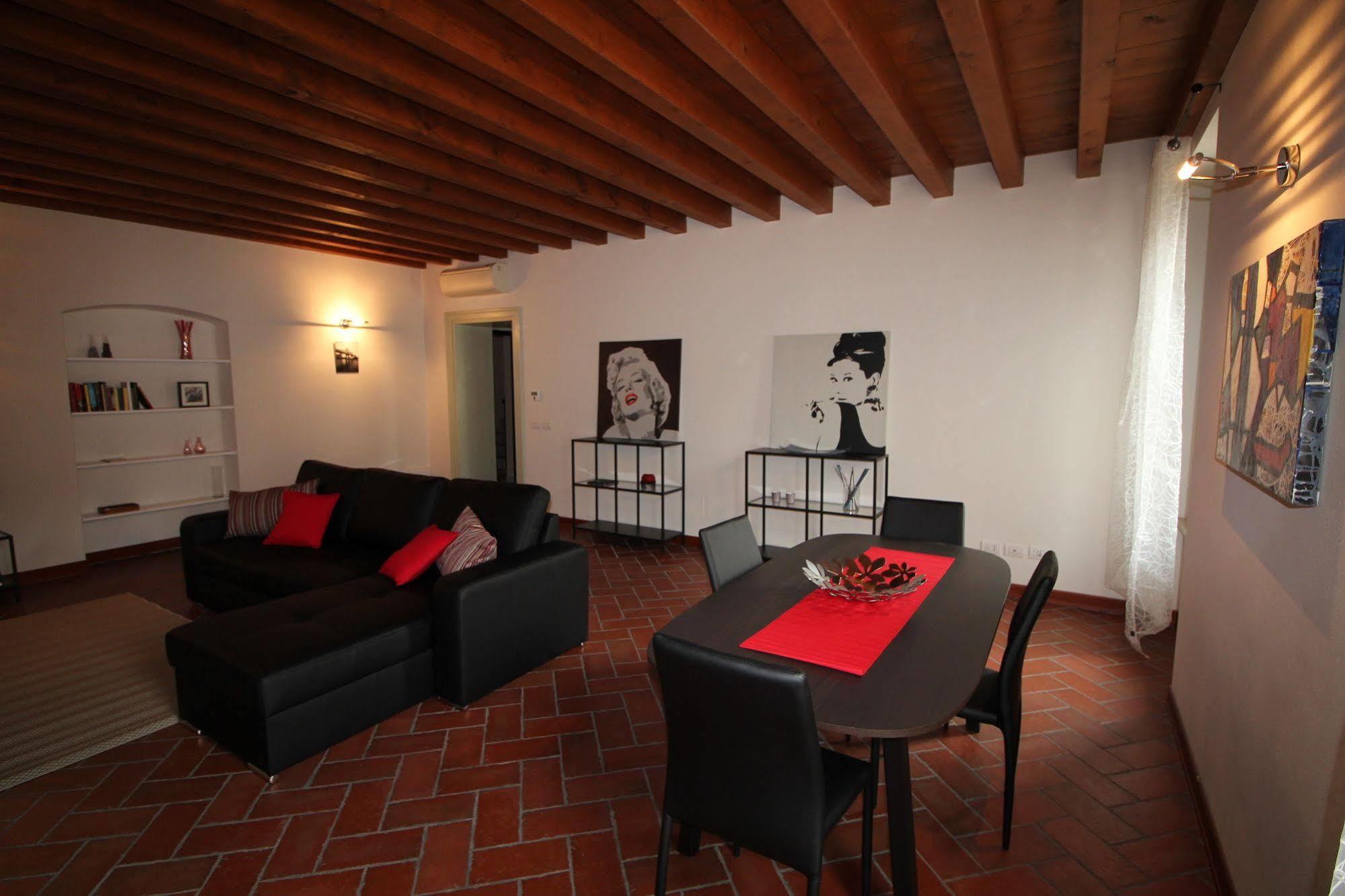 Eleganti Dimore Brescia Exterior photo
